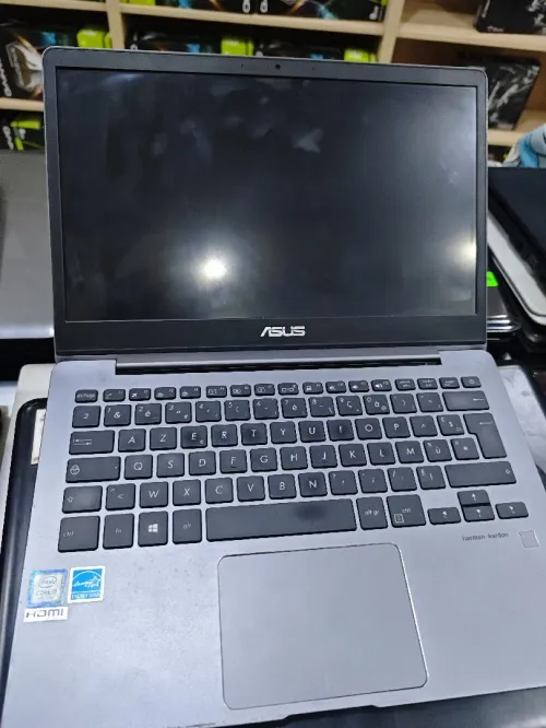 Laptop Asus i7 8éme 8/512gb 