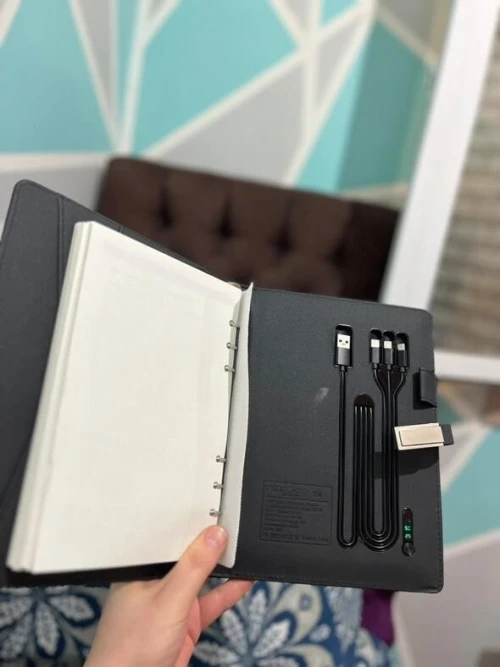 Pack carné doté d'une battre rchargeable avec tout types de câble,porte carte de la société satim 