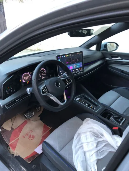 Volkswagen Golf 8 2025 R