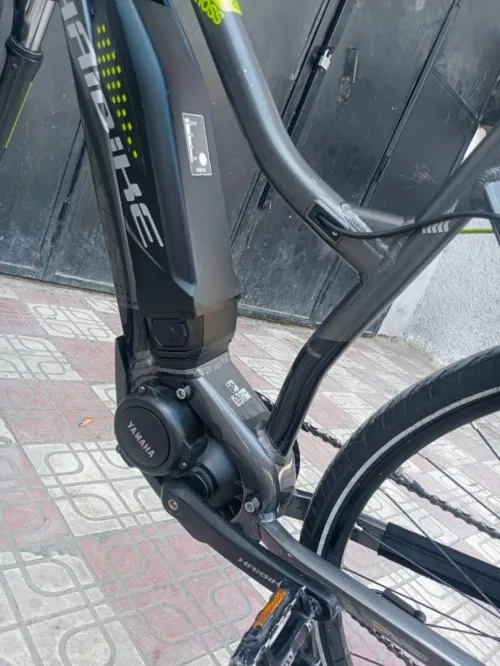 Vélo électrique between 28 moteur Yamaha