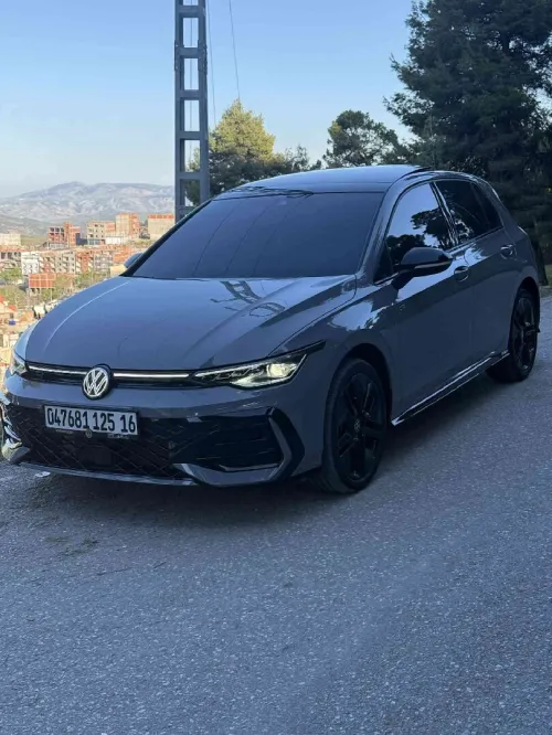 Volkswagen Golf 8 2025 R Black Edition 