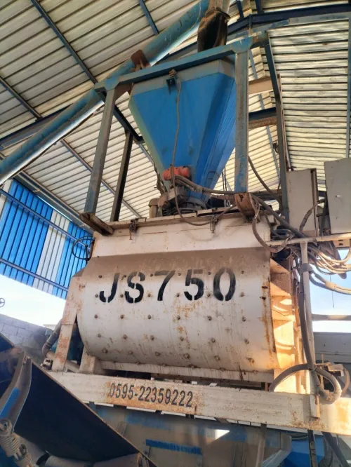 UNITÉ COMPLÈTE AUTOMATIQUE  AVEC SILO HONCHA QT915