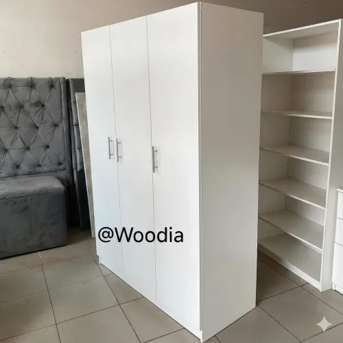 Conception et Réalisation de Dressings et Armoires sur mesure en MDF