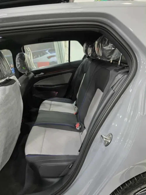 Volkswagen Golf 8 2025 R-Line