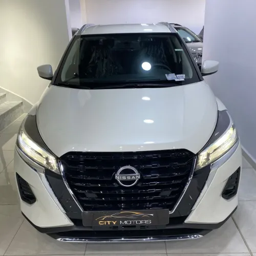 Nissan KICKS 2025 