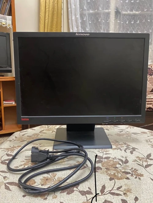 Écran lenovo thinkvision E1922s