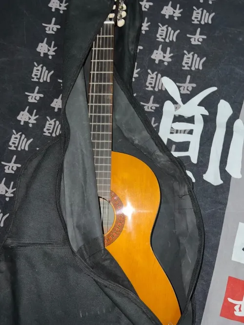 Guitare Yamaha C40 - Neuve 