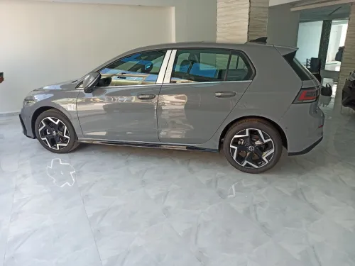 Volkswagen Golf 8 2025 R-Line