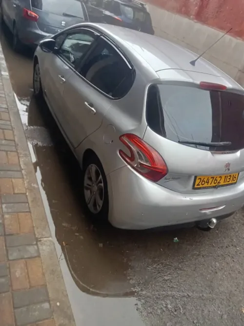 Peugeot 208 2013 Allure