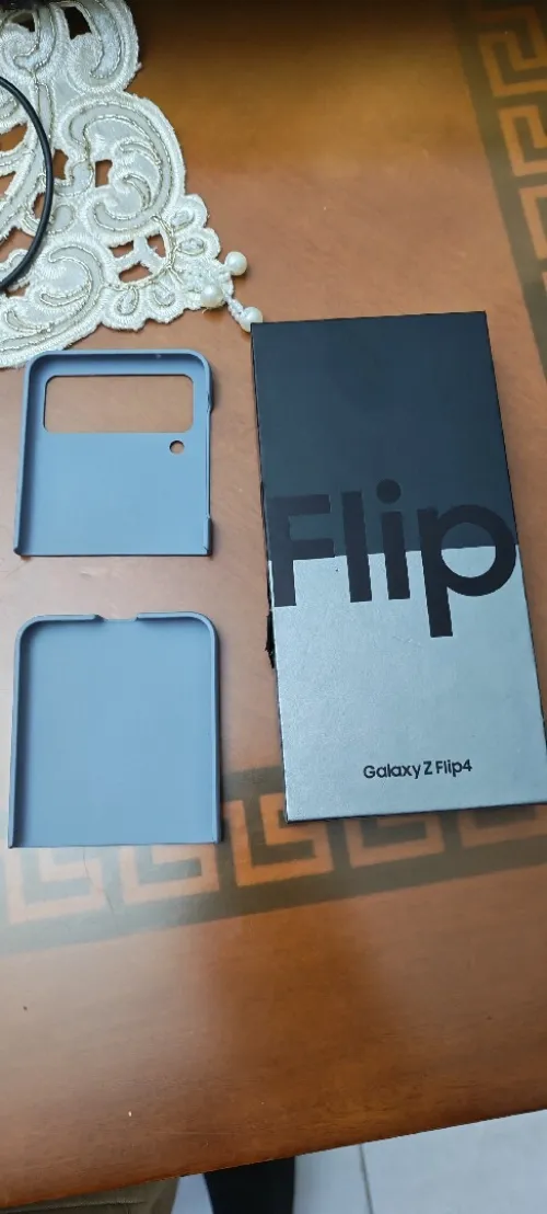 Samsung 4  Galaxy Z Flip