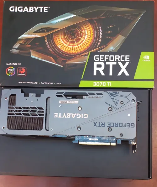 RTX 3070TI GEGABYTE GAMING OC 8GB VRAM 3 VENTILOS RGB