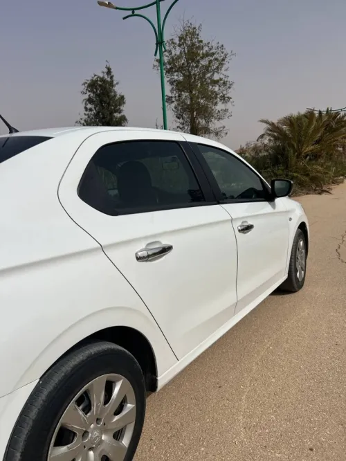 Peugeot 301 2015 Active
