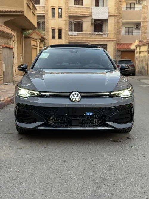 Volkswagen Golf 8 2025 R-Line