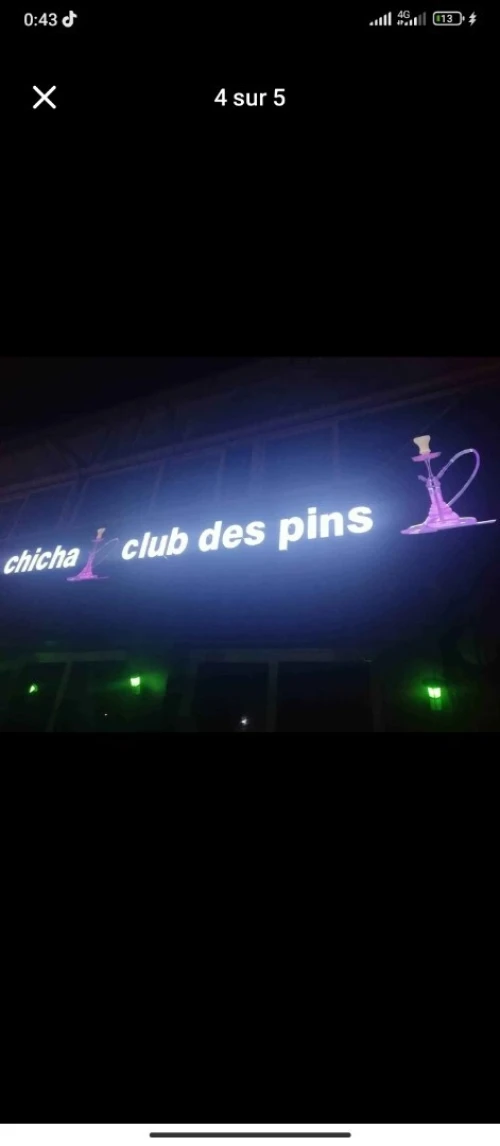 Enseigne lumineux lettre boîtier 3D et revêtement mural on aluco bond