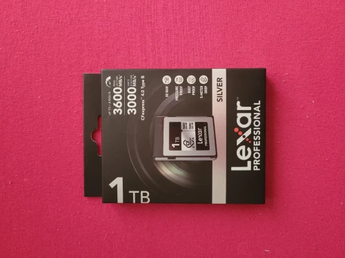 Carte CFexpress lexar 1T type 4 sous emballage jamais utilisé 