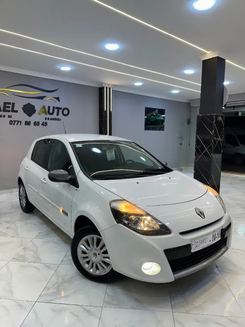 Renault Clio 3 2012 Night and Day