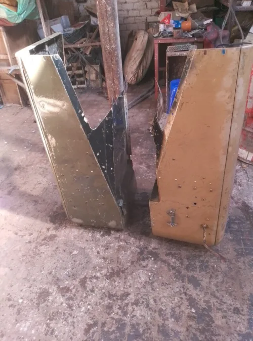 Carosserie et autres pieces LAND ROVER 109