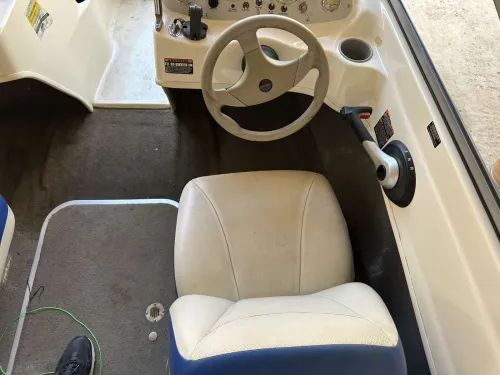 Glisseur 5m50 bayliner 135