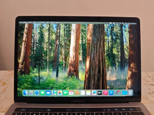 MacBook pro 2019 I5 8Go 256Go