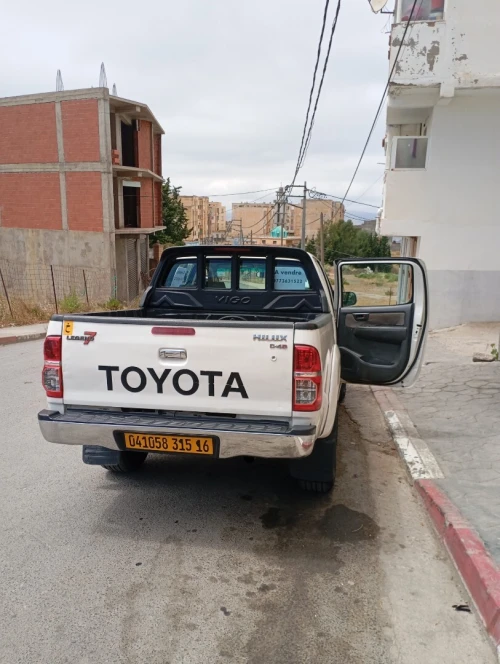 Toyota Hilux 2015 LEGEND DC 4x4