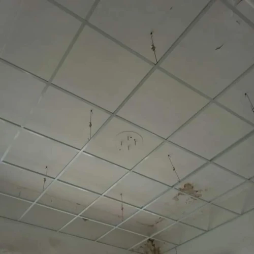 Ba13 placo faux-plafond demantable