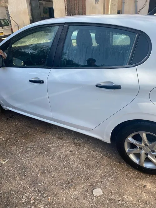 Peugeot 208 2013 Allure