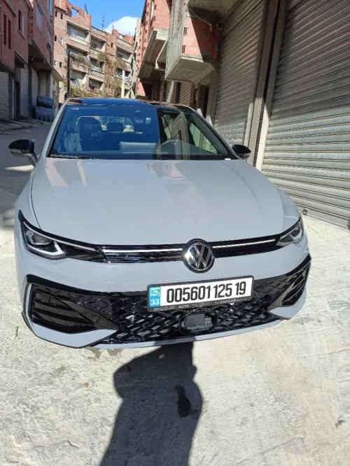 Volkswagen Golf 8.5 2025 Black idition
