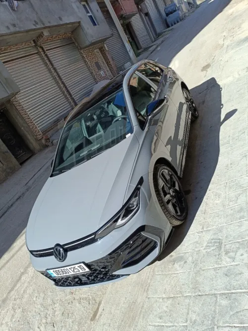 Volkswagen Golf 8.5 2025 Black idition
