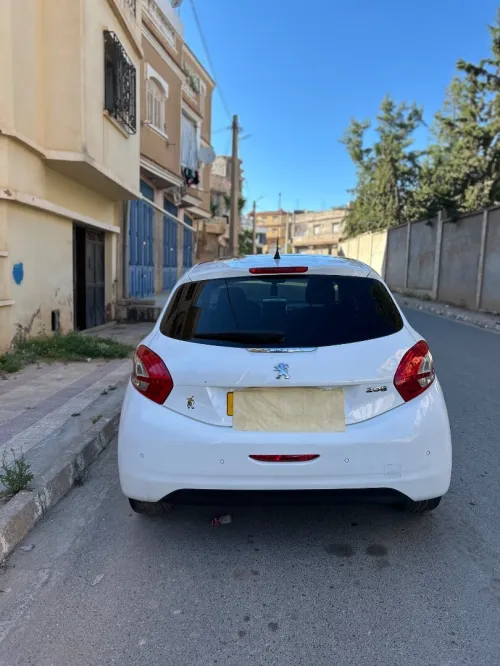 Peugeot 208 2014 Allure
