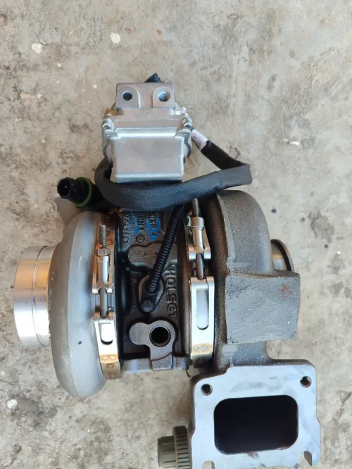 Turbo volvo holset+ بياسات إصلية D16 جديد