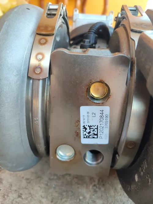 Turbo volvo holset+ بياسات إصلية D16 جديد