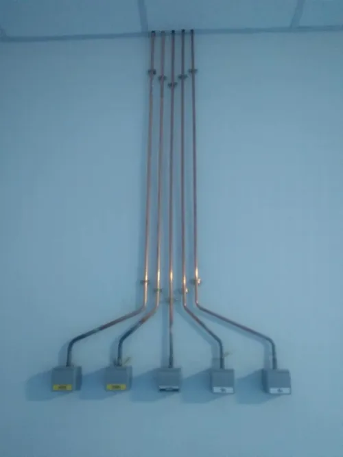 Installation prises pour fluide médicaux