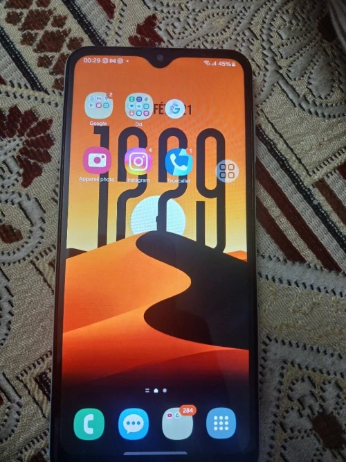Samsung F13