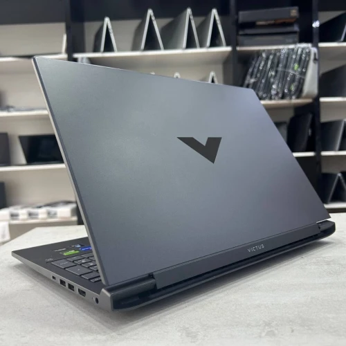 HP Victus 16 Gaming 16 pouce 165Hz i7-13650HX 16 Go de RAM 1 To SSD NVMe RTX 4060 8 Go GDDR6