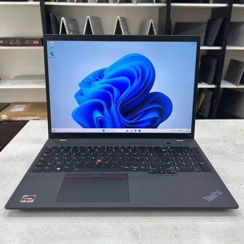 Lenovo ThinkPad T16 16 pouce AMD Ryzen 7 PRO 7840U 64 Go DDR5 1 To SSD NVMe AMD Radeon 780M Graphics