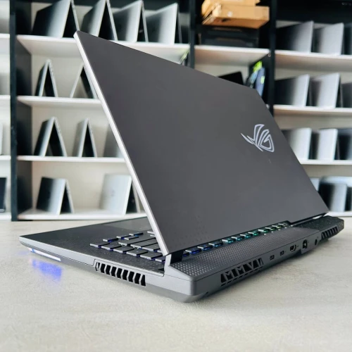 ASUS ROG Strix G15 15.6 165 Hz Ryzen 7 6800H 16 Go DDR5 512 Go GeForce RTX 3070 Ti