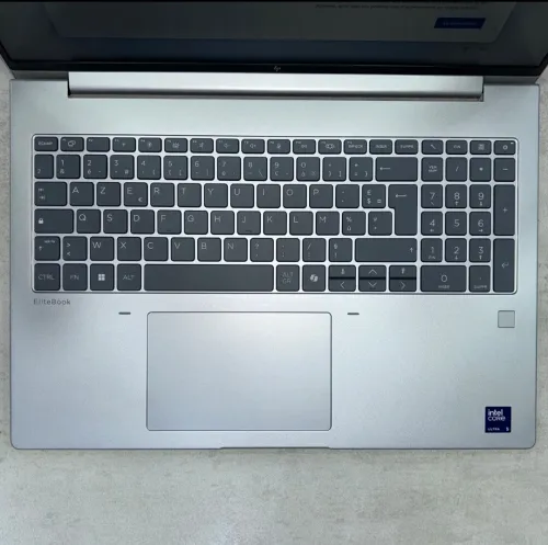 HP EliteBook 6 G1 16" Intel Core Ultra 5 225U 16 Go de RAM Disque 512 Go SSD NVMe