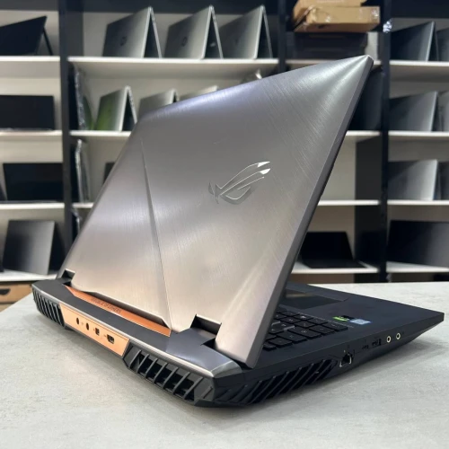 ASUS ROG G17 17,3 pouce 144Hz i7-9750H 32 Go DDR4 1 To SSD NVMe NVIDIA GeForce RTX 2080 8 Go GDDR6 VRAM