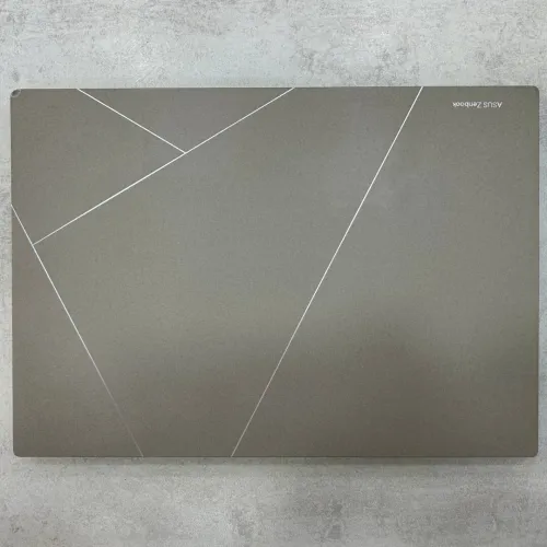 Asus Zenbook 14 OLED Gaming 14 pouce 120Hz i9 13900H 32 Go LPDDR5 512 Go SSD NVMe NVIDIA GeForce RTX 3050 Laptop GPU 4 Go GDDR6