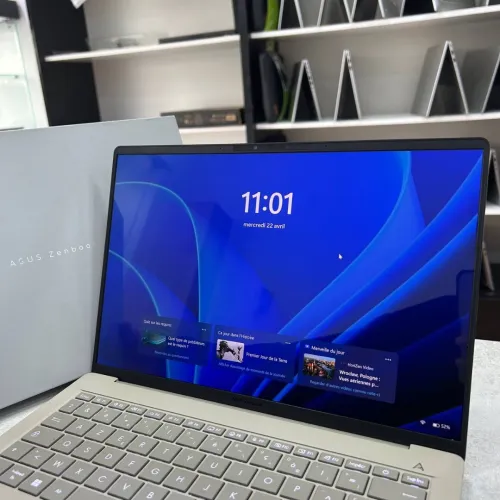 ASUS Zenbook 14 OLED Snapdragon X (X1-26100) 16 Go LPDDR5X 512 Go SSD