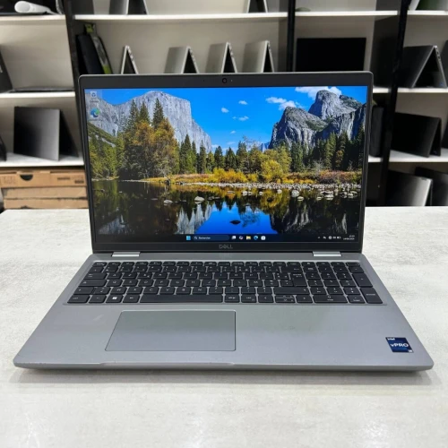 Dell Precision 3571 Workstation 15.6 pouce FHD 60Hz i9 12900H 32Go DDR5 4800MT/s 512Go SSD NVMe NVIDIA T600 4Go GDDR6