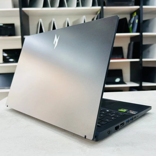 Acer Nitro V15 15,6 pouce 144Hz  Ryzen5 7535HS 16 Go DDR5 512 Go SSD NVMe NVIDIA GeForce RTX 4050 Laptop GPU 6 Go GDDR6