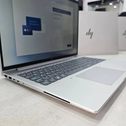 HP Elitebook 665 G11 Tactile Neuf Ryzen 7 7735U 16GB 512GB SSD 16" Pouces