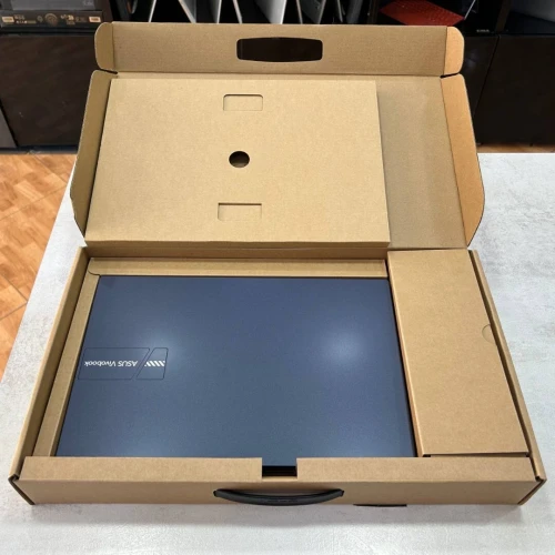 Asus VivoBook 14 i5-1334U 12 Go DDR4 256 Go SSD neuf jamais utilisé sous emballage