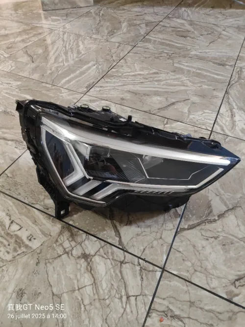 Phare audi Q3 