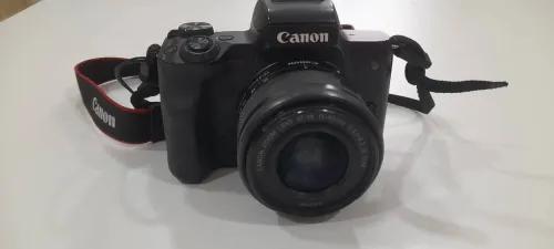 Canon m 50