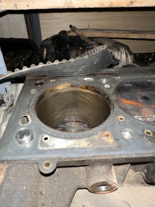 Pièces moteur Renault Peugeot volswagen