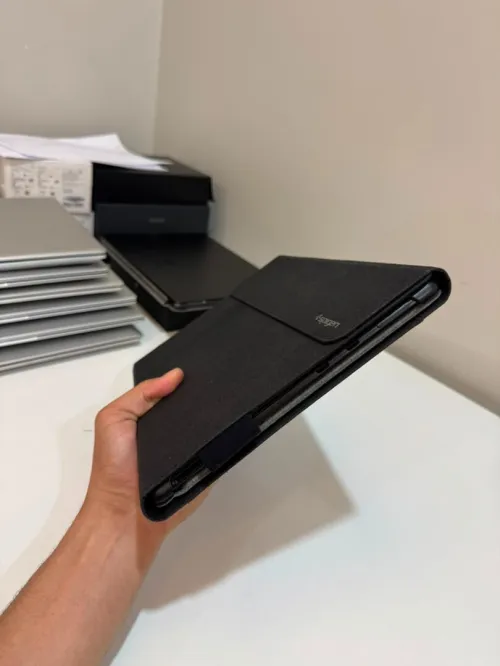 Microsoft Surface Pro X + Stylet + clavier original + pochette Spigen