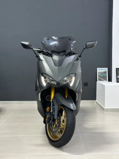 Yamaha Tmax 2021