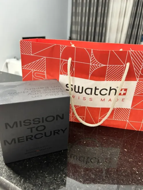Montre moonswatch mercury orginal 
